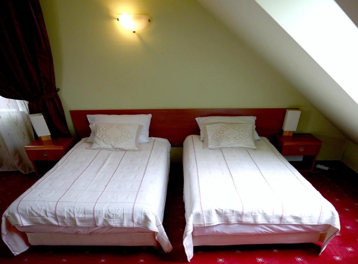 Gosciniec Czarci Mlyn Bed & Breakfast Będzin Eksteriør bilde