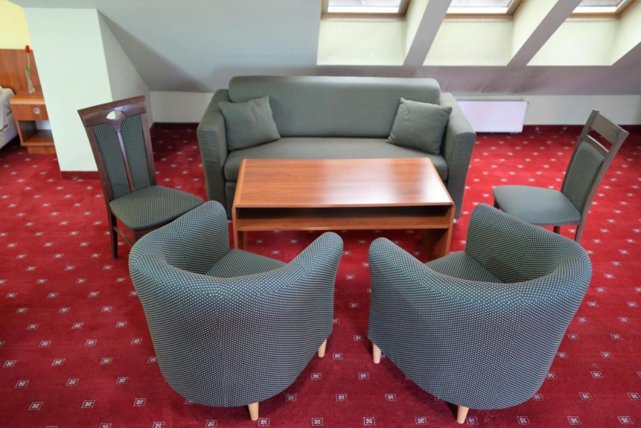 Gosciniec Czarci Mlyn Bed & Breakfast Będzin Eksteriør bilde