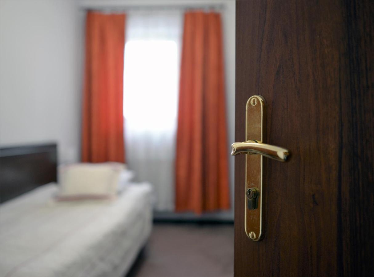 Gosciniec Czarci Mlyn Bed & Breakfast Będzin Eksteriør bilde