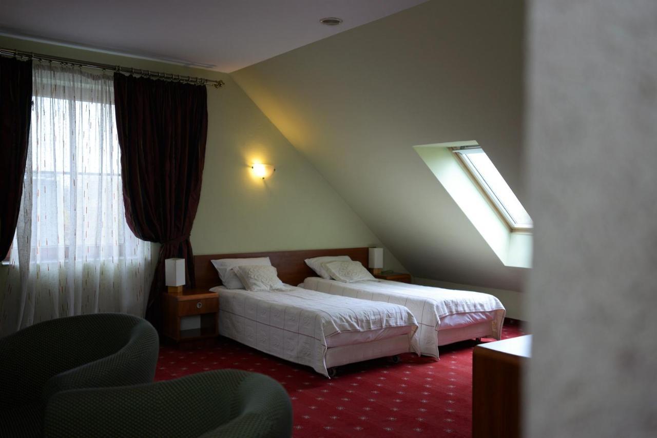 Gosciniec Czarci Mlyn Bed & Breakfast Będzin Eksteriør bilde