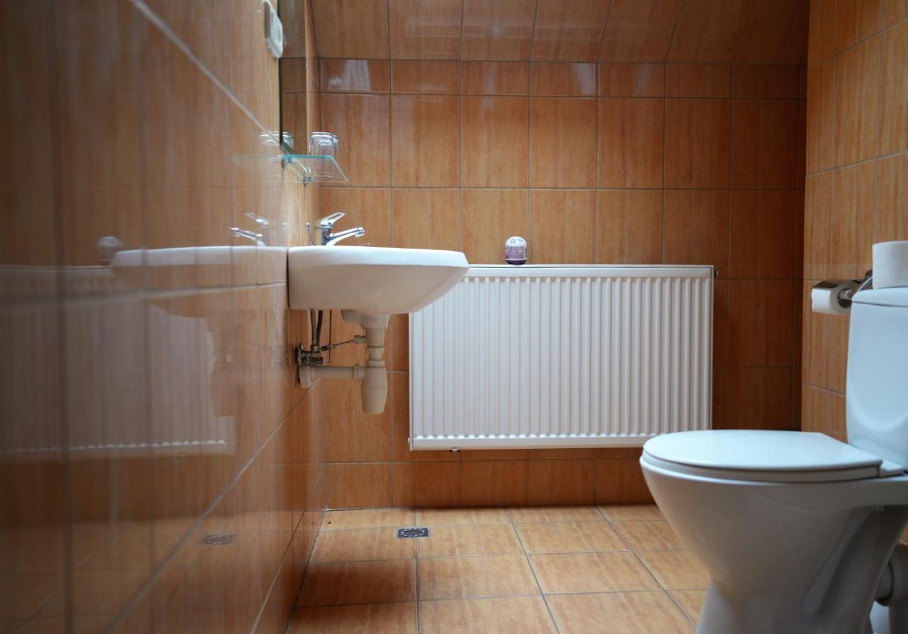 Gosciniec Czarci Mlyn Bed & Breakfast Będzin Eksteriør bilde