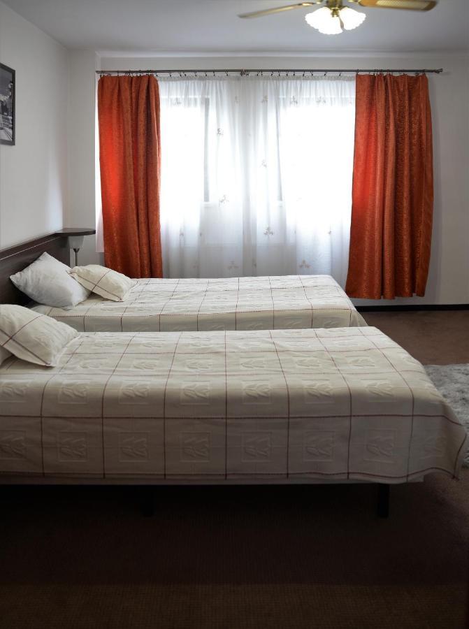 Gosciniec Czarci Mlyn Bed & Breakfast Będzin Eksteriør bilde