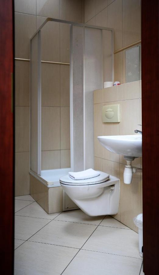 Gosciniec Czarci Mlyn Bed & Breakfast Będzin Eksteriør bilde