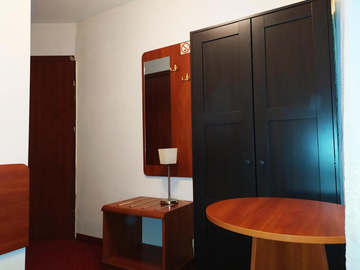 Gosciniec Czarci Mlyn Bed & Breakfast Będzin Eksteriør bilde