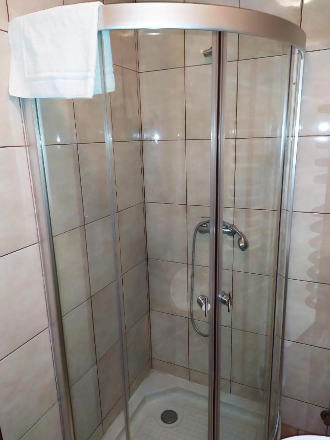 Gosciniec Czarci Mlyn Bed & Breakfast Będzin Eksteriør bilde