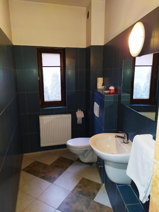 Gosciniec Czarci Mlyn Bed & Breakfast Będzin Eksteriør bilde