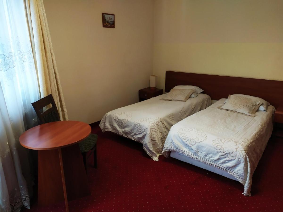 Gosciniec Czarci Mlyn Bed & Breakfast Będzin Eksteriør bilde
